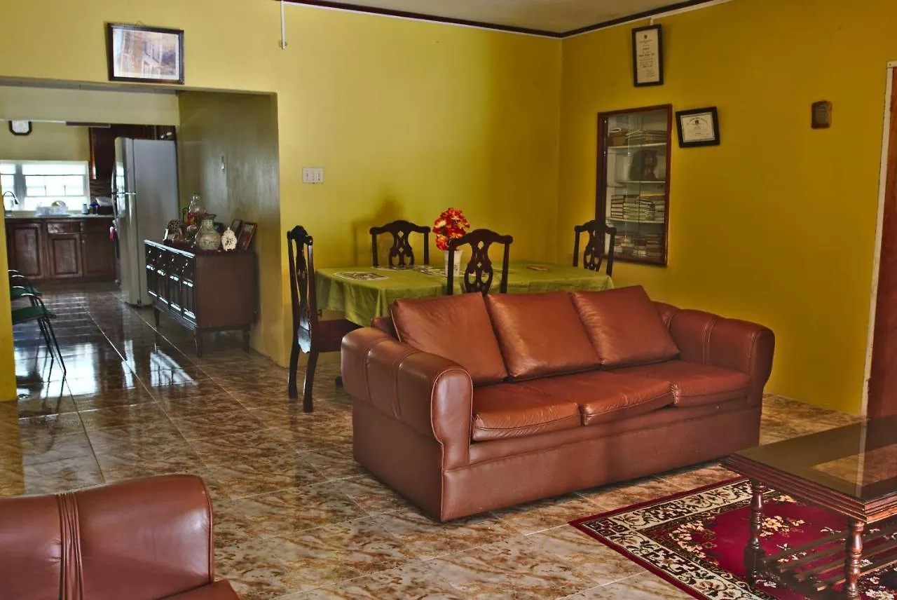 Dancehall Hostel Kingston 0*,