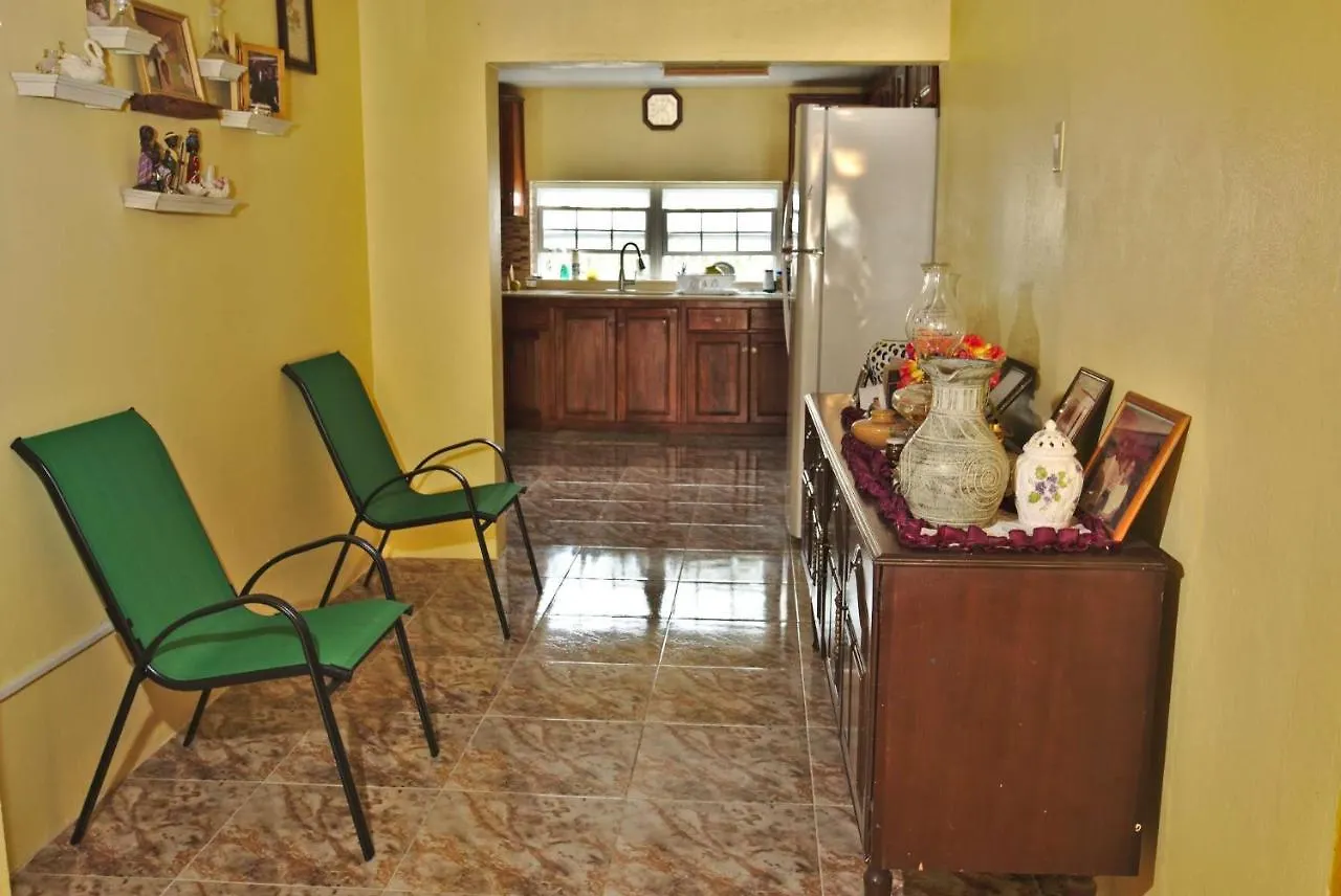 Dancehall Hostel Kingston 0*,  Jamaica